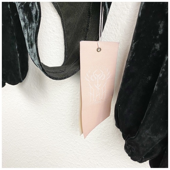 NWT Free People x Hot As Hell Beg 2 Differ Black Velvet Bodysuit Size Medium - Picture 10 of 12